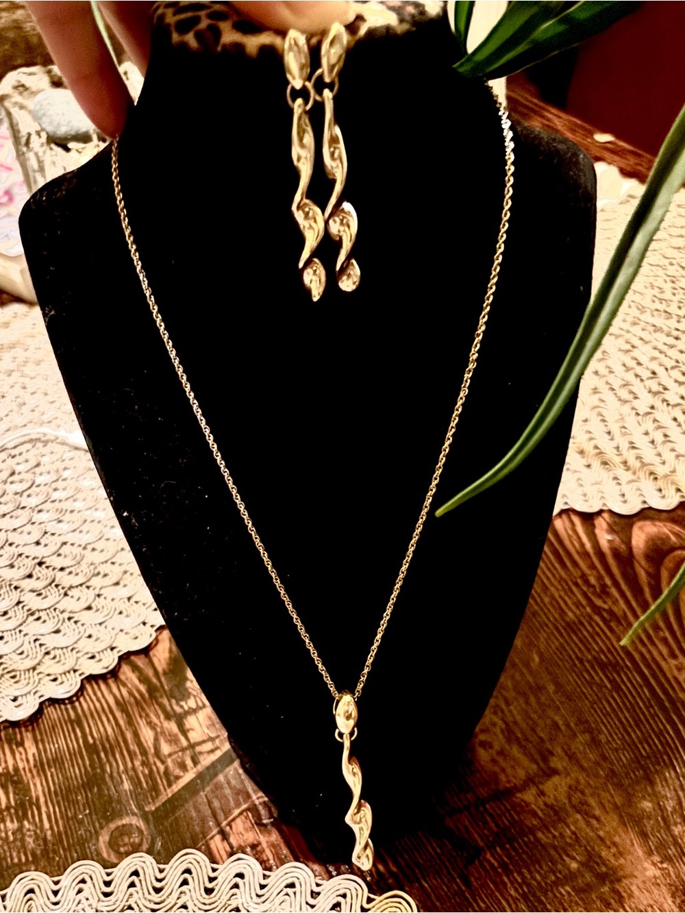 Sterling Silver 925 Twisted Drop Necklace and Earrings Set